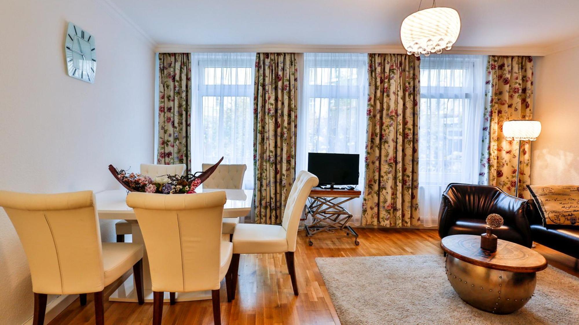 Hotel Laterne Baden-Baden Room photo
